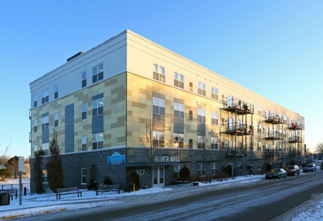 394exterior 2.JPG